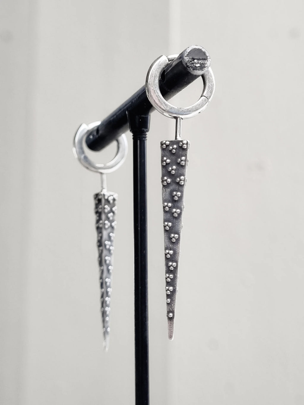 Mono long spike earring
