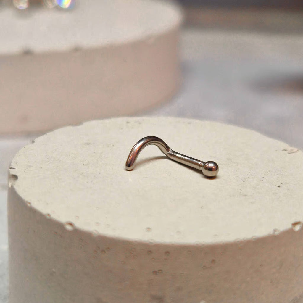 Nose stud 02