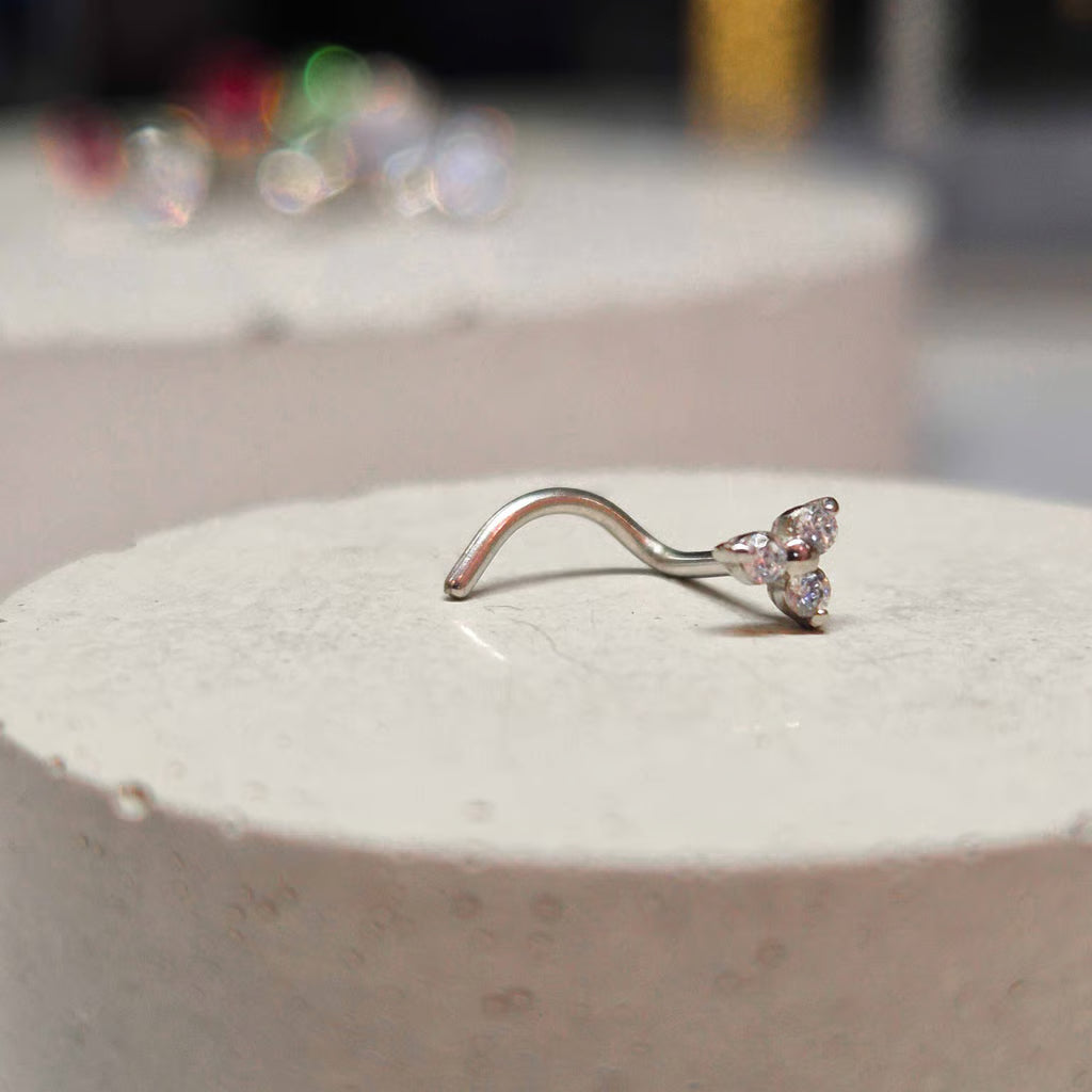 Nose stud 08