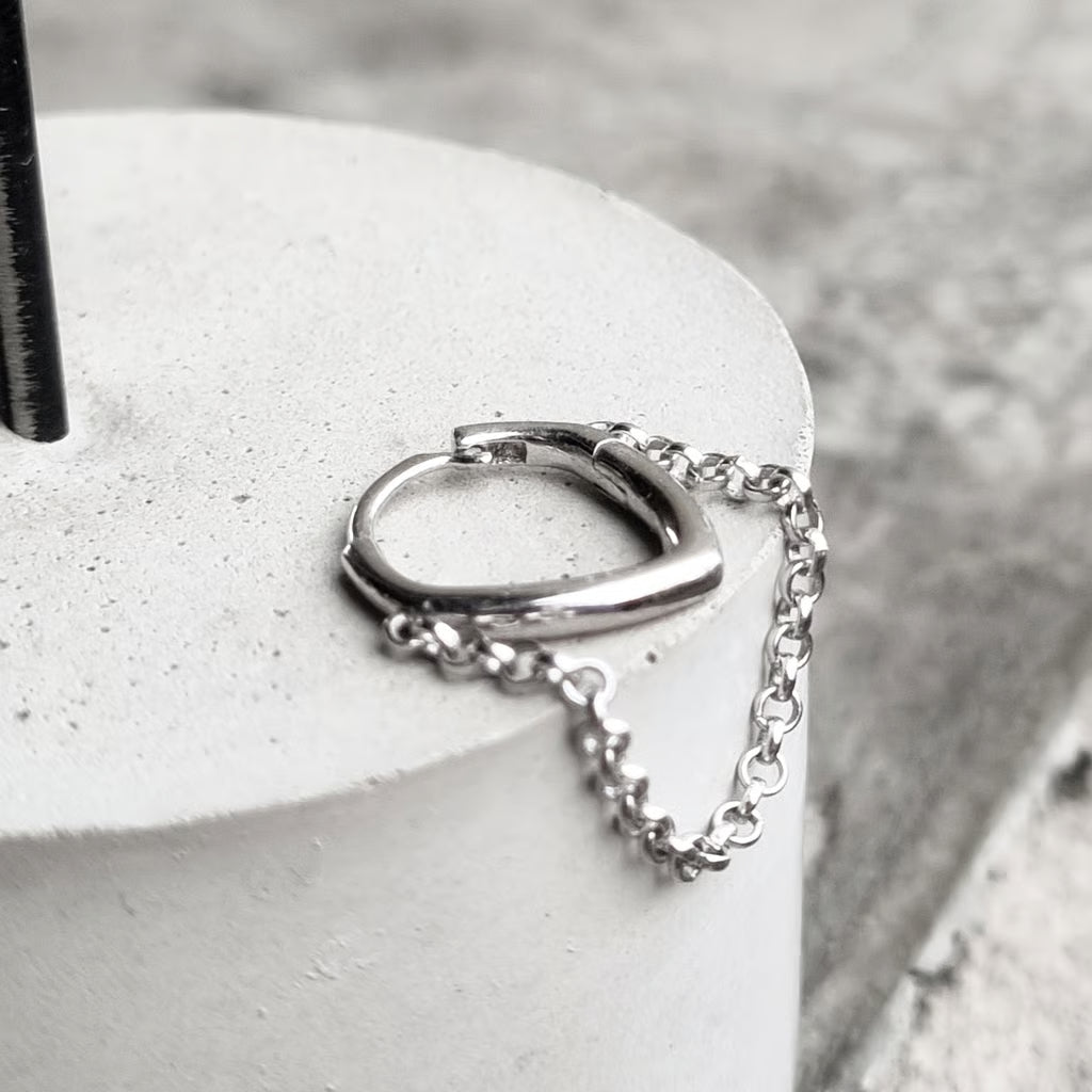 Mono chain earring
